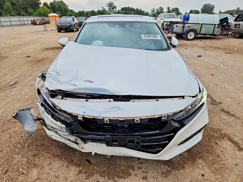 Продажа на аукционе авто 2018 Honda Accord, vin: 1HGCV1F62JA079751, номер лота: 63905506
