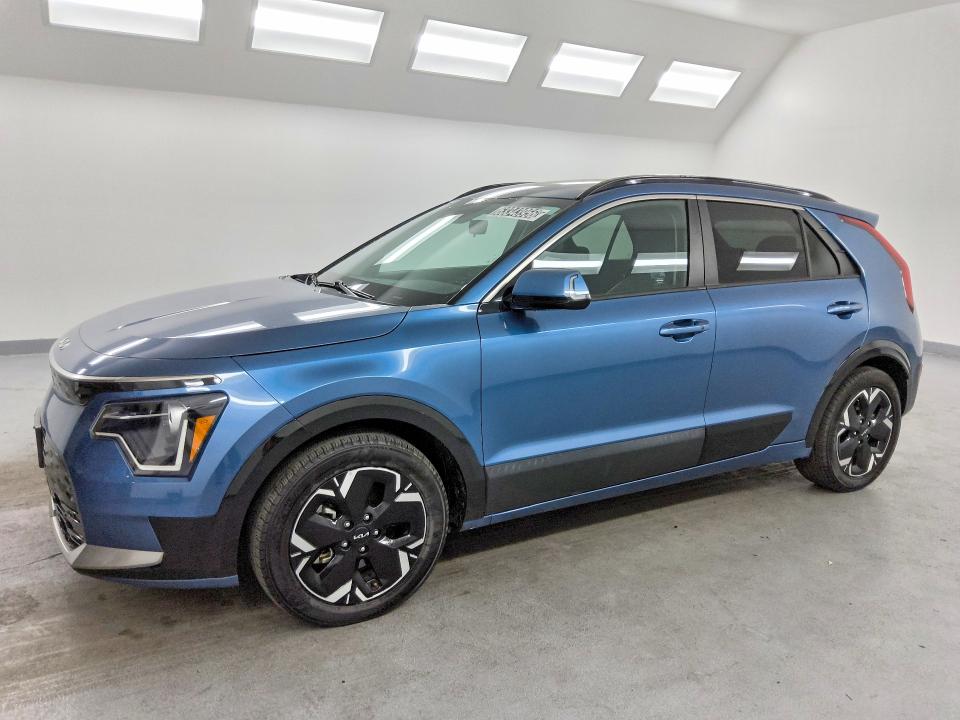 63343956 :رقم المزاد ، KNDCR3L17P5021370 vin ، 2023 Kia Niro مزاد بيع