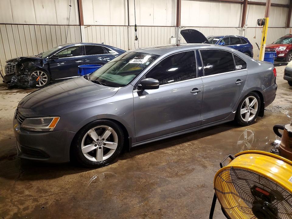 Продажа на аукционе авто 2013 Volkswagen Jetta, vin: 3VWLL7AJ2DM439334, номер лота: 65326406