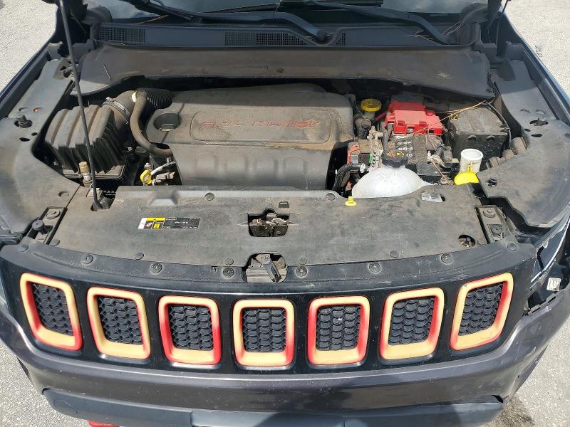 64547666 :رقم المزاد ، 3C5NJDDB7KT799268 vin ، 2019 Jeep Compass مزاد بيع