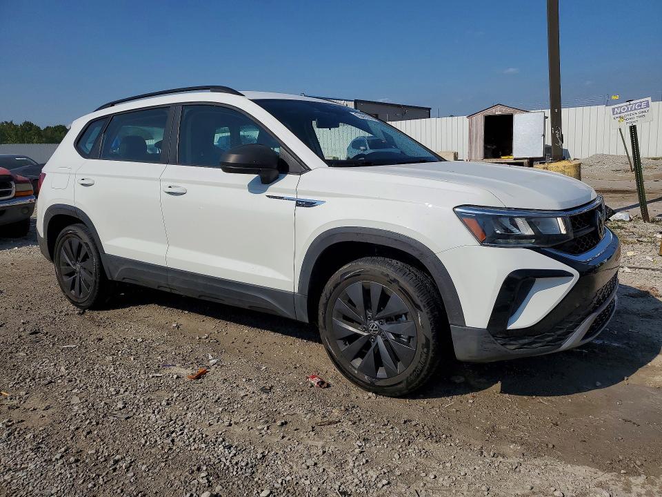 Продажа на аукционе авто 2022 Volkswagen Taos, vin: 3VVMX7B29NM023772, номер лота: 66409386