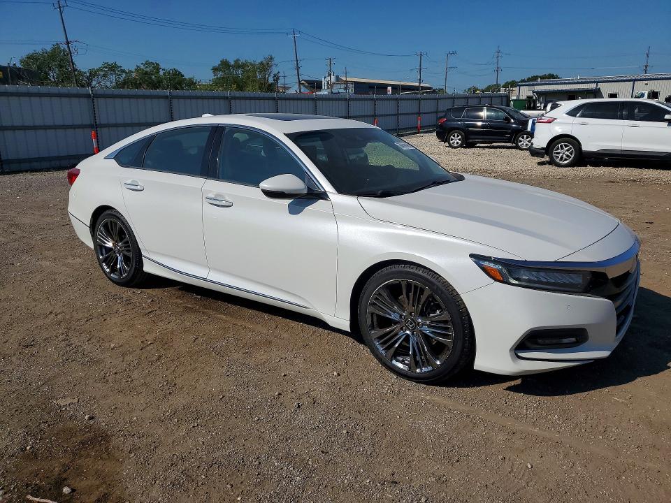 Продаж на аукціоні авто 2018 Honda Accord, vin: 1HGCV1F98JA163387, номер лоту: 66698426