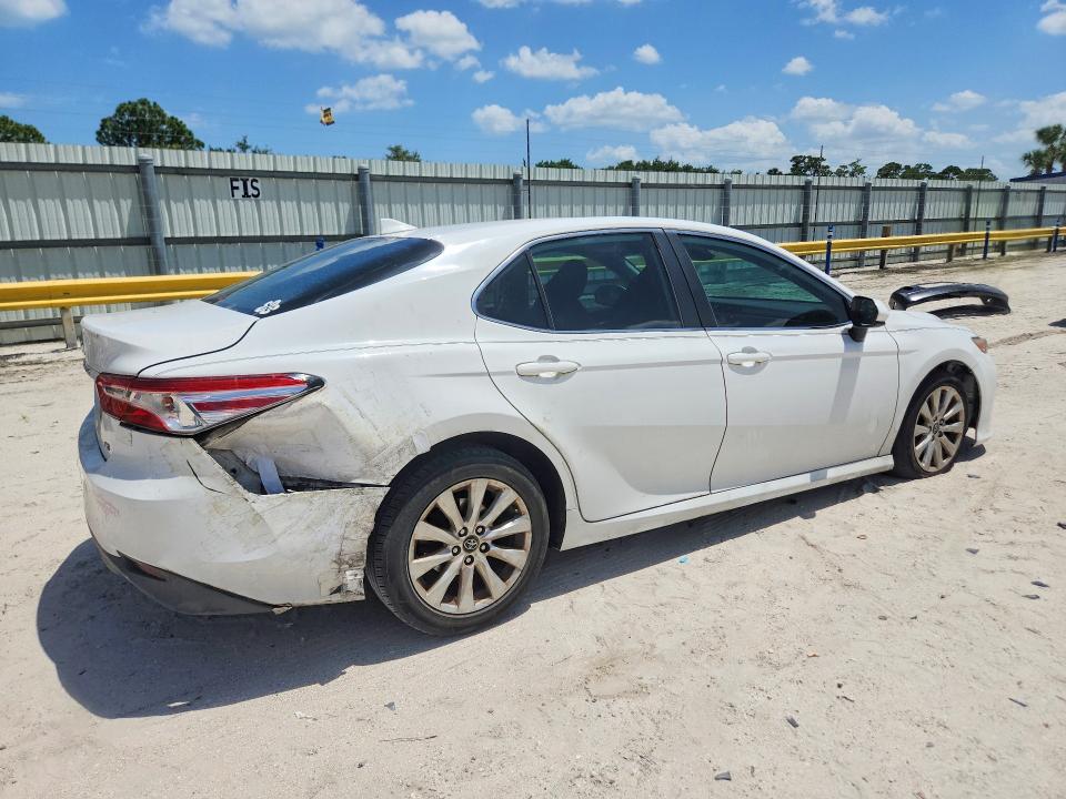 Продажа на аукционе авто 2019 Toyota Camry, vin: 4T1B11HK5KU834905, номер лота: 65744346