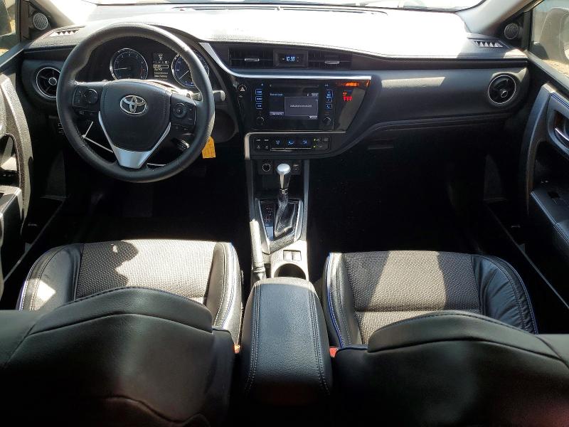 64080986 :رقم المزاد ، 5YFBURHE9JP770478 vin ، 2018 Toyota Corolla مزاد بيع