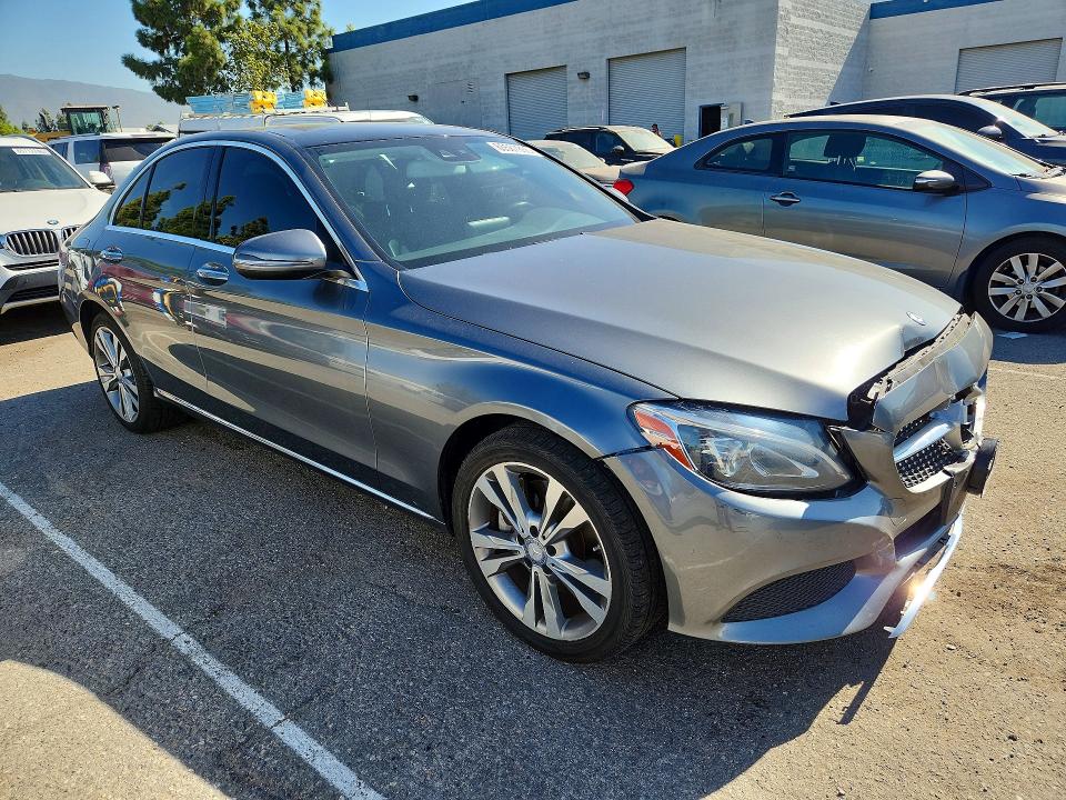 2017 Mercedes-benz C მანქანა იყიდება აუქციონზე, vin: 55SWF4KB0HU208731, აუქციონის ნომერი: 65567866