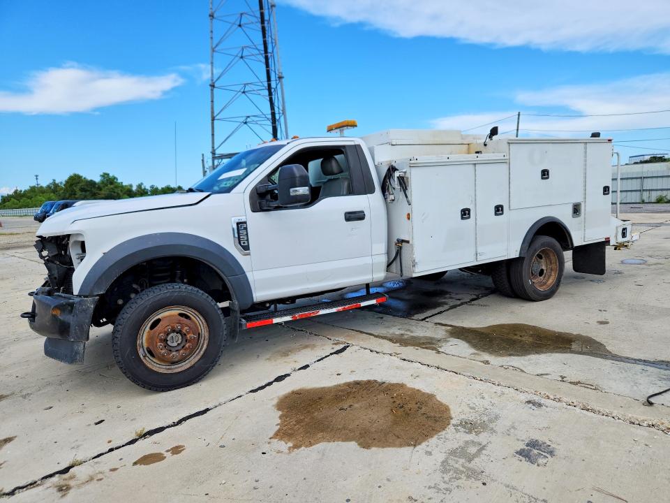 64262996 :رقم المزاد ، 1FDUF5HY6JDA01067 vin ، 2018 Ford F550 مزاد بيع