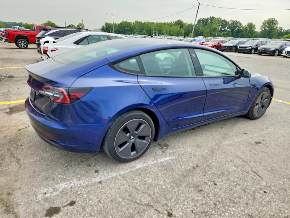 65326036 :رقم المزاد ، 5YJ3E1EA5NF370374 vin ، 2022 Tesla Model 3 مزاد بيع