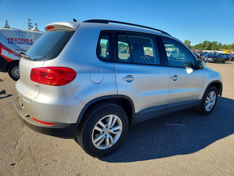 Продаж на аукціоні авто 2017 Volkswagen Tiguan, vin: WVGAV7AX7HK033700, номер лоту: 65849716
