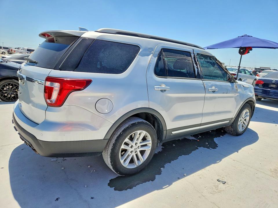 2017 Ford Explorer მანქანა იყიდება აუქციონზე, vin: 1FM5K7D87HGD78761, აუქციონის ნომერი: 64818406