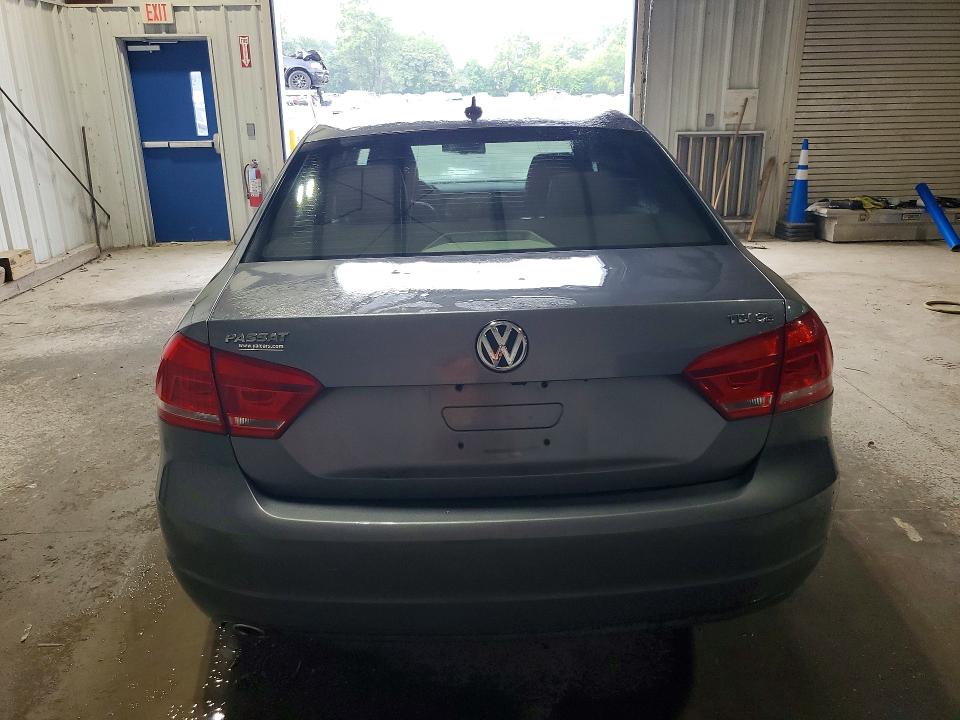 64558206 :رقم المزاد ، 1VWBN7A32EC058805 vin ، 2014 Volkswagen Passat مزاد بيع