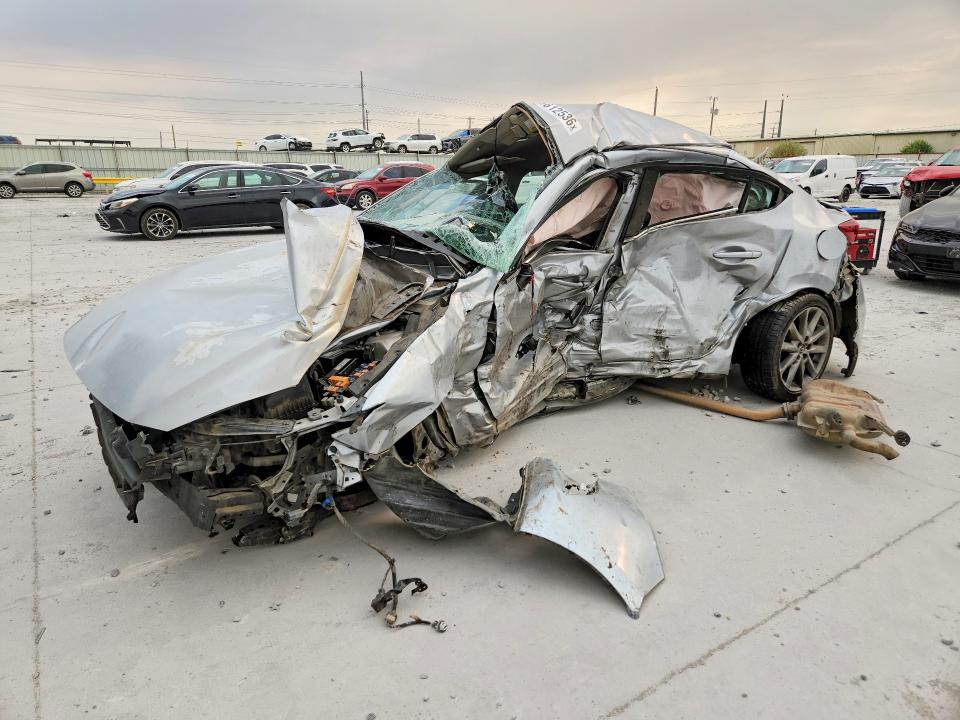 Aukcja sprzedaży 2018 Mazda 3, vin: 3MZBN1V31JM197727, numer aukcji: 66612536