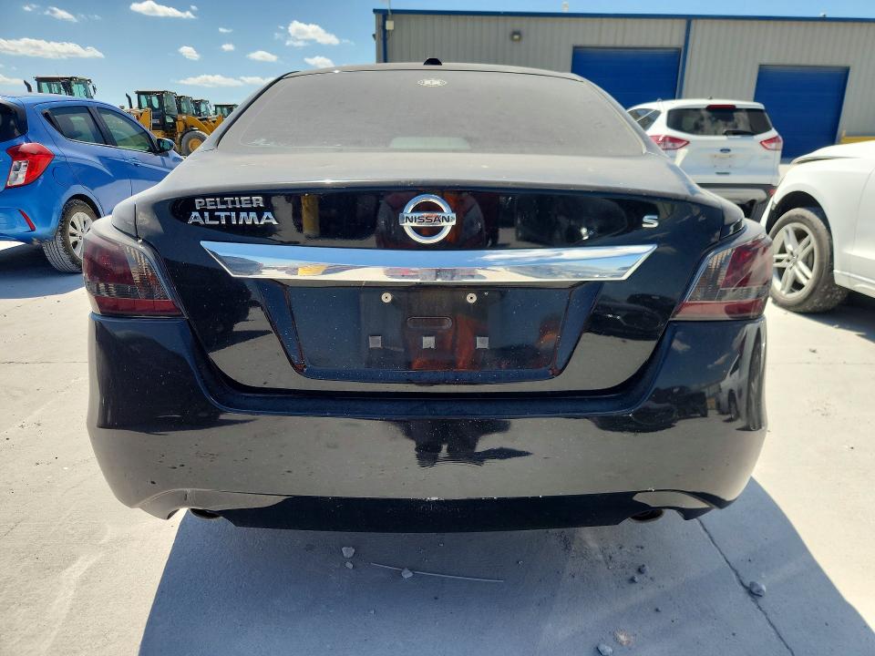 2015 Nissan Altima მანქანა იყიდება აუქციონზე, vin: 1N4AL3AP8FN326610, აუქციონის ნომერი: 62901456