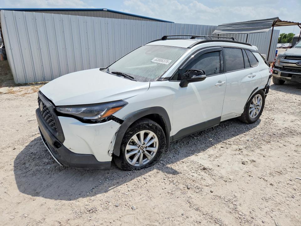 63886376 :رقم المزاد ، 7MUCAAAG3PV046608 vin ، 2023 Toyota Corolla Cross مزاد بيع