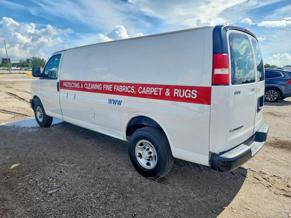 67107386 :رقم المزاد ، 1GCWGBFP2J1312239 vin ، 2018 Chevrolet Express G2500 مزاد بيع