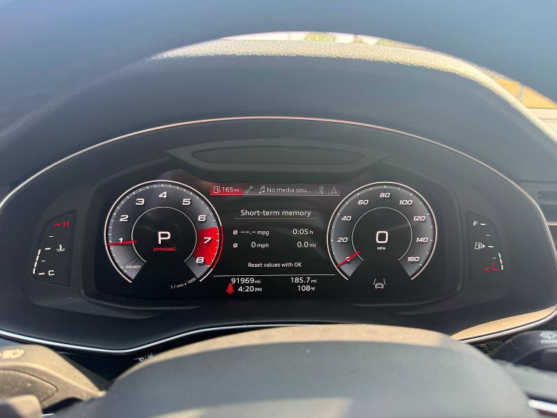 66658416 :رقم المزاد ، WA1BVAF14MD006957 vin ، 2021 Audi Q8 مزاد بيع
