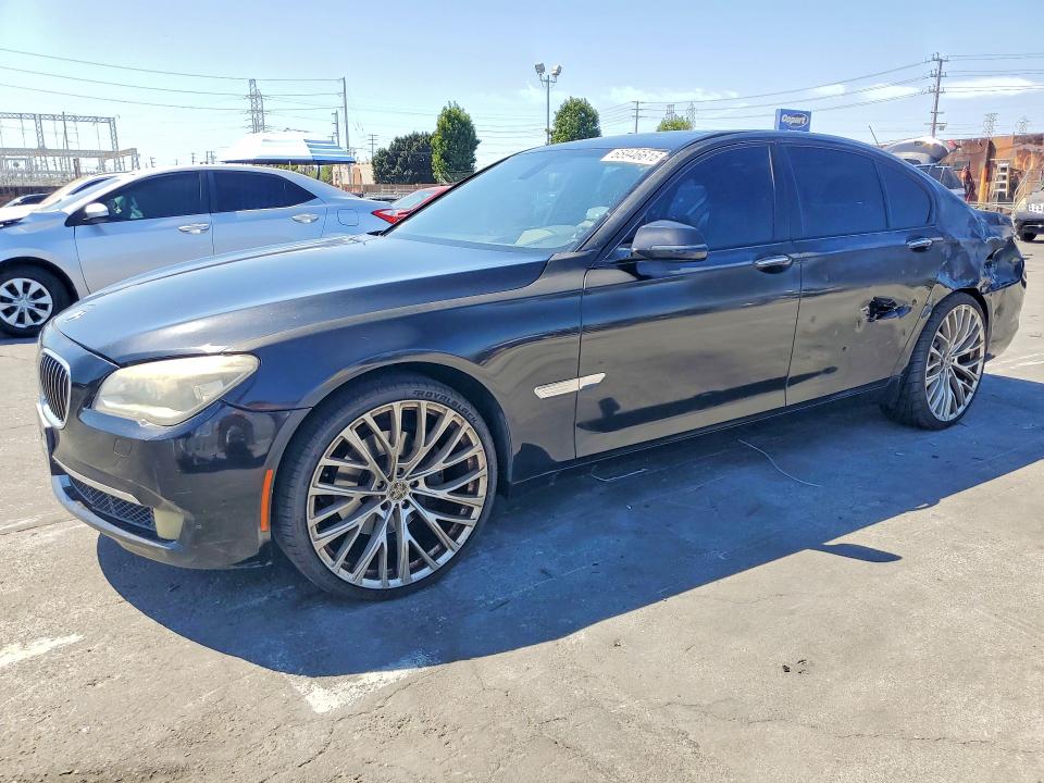 2013 Bmw 740 მანქანა იყიდება აუქციონზე, vin: WBAYA6C54DC995183, აუქციონის ნომერი: 65946616