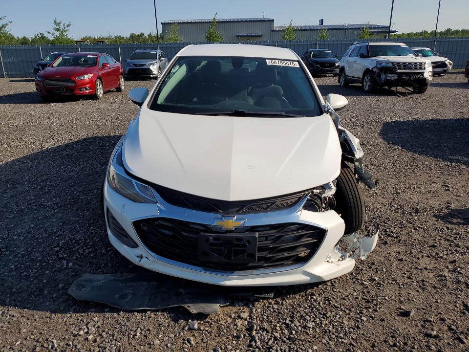 60755076 :رقم المزاد ، 1G1BE5SMXK7122567 vin ، 2019 Chevrolet Cruze مزاد بيع