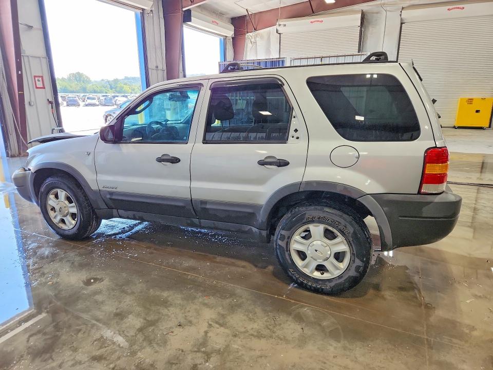 66451576 :رقم المزاد ، 1FMYU04162KB22875 vin ، 2002 Ford Escape مزاد بيع