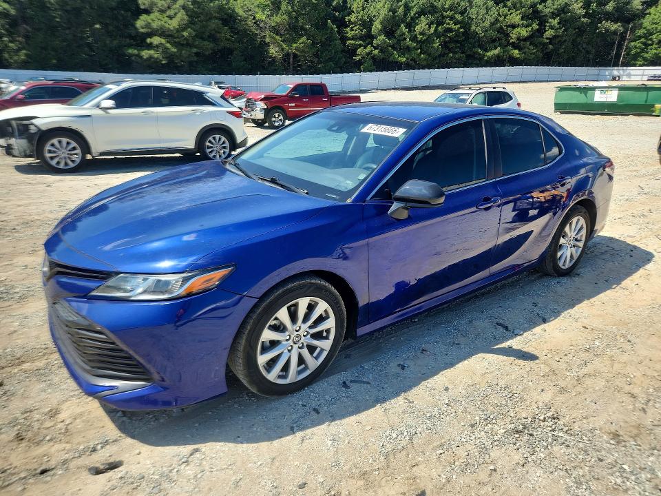 67315666 :رقم المزاد ، JTNB11HK5J3015574 vin ، 2018 Toyota Camry مزاد بيع