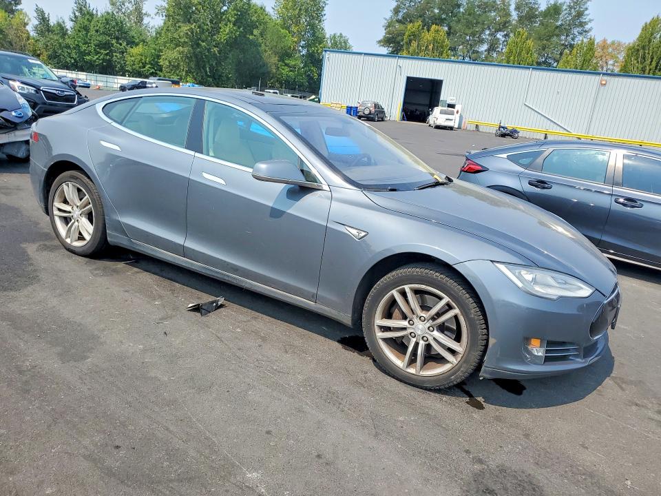 Продаж на аукціоні авто 2013 Tesla Model S, vin: 5YJSA1CN6DFP18324, номер лоту: 64972036