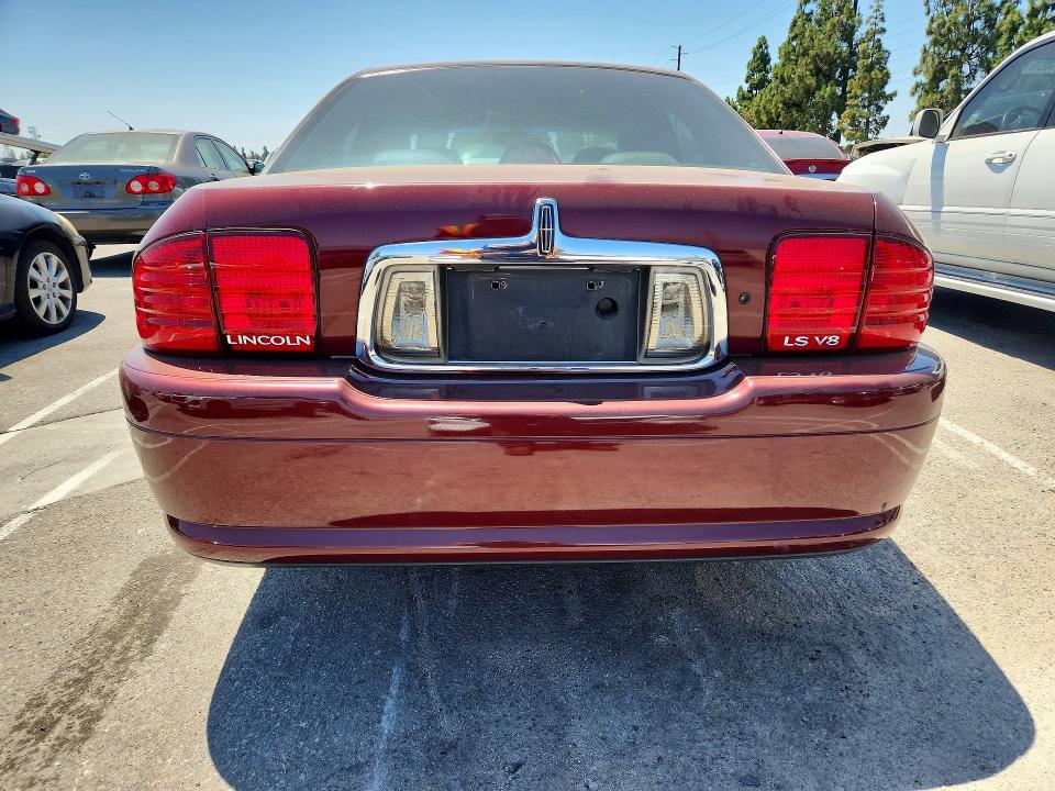 62716696 :رقم المزاد ، 1LNHM87A01Y605364 vin ، 2001 Lincoln Ls مزاد بيع