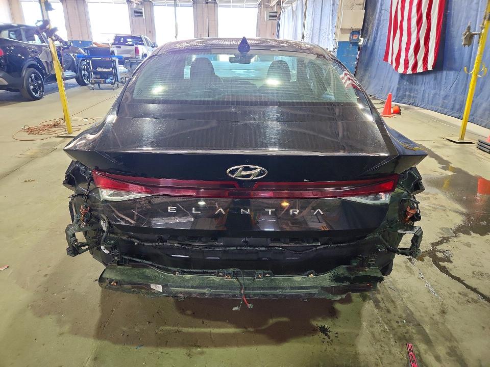 Продаж на аукціоні авто 2023 Hyundai Elantra, vin: 5NPLM4AG8PH102552, номер лоту: 63954026