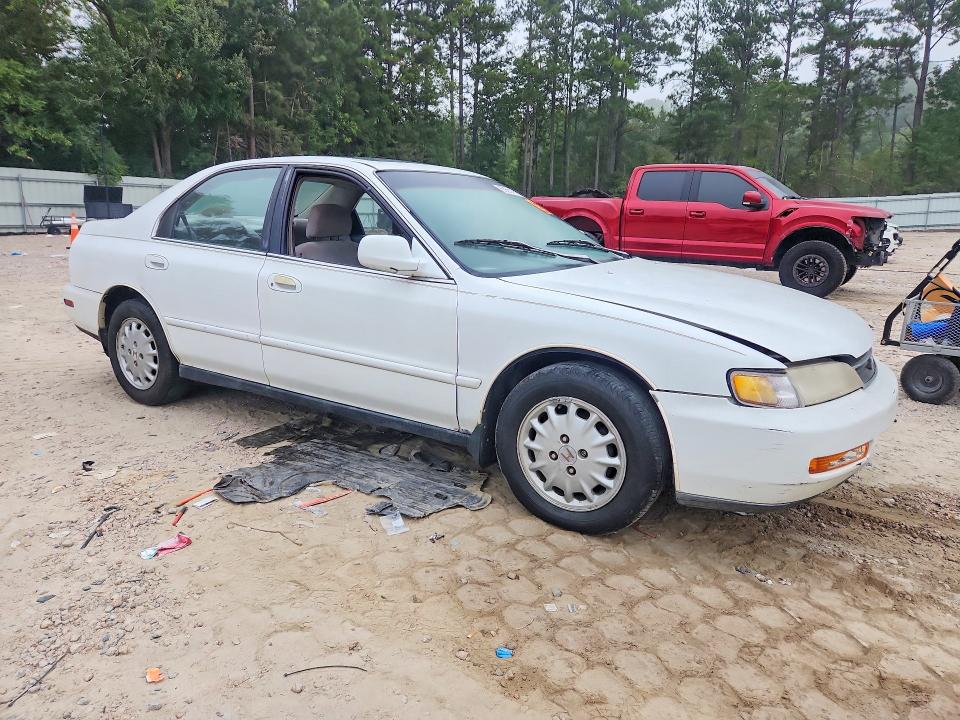 65551906 :رقم المزاد ، 1HGCD5651TA152435 vin ، 1996 Honda Accord مزاد بيع