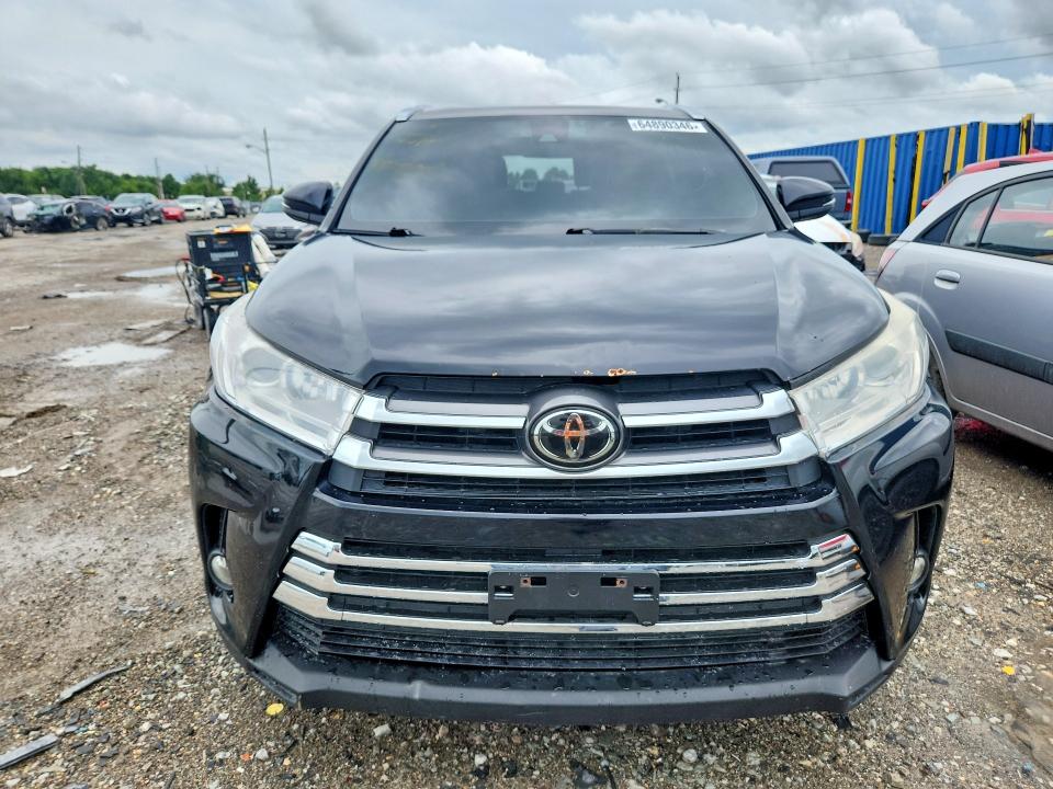 2017 Toyota Highlander მანქანა იყიდება აუქციონზე, vin: 5TDJZRFH9HS449570, აუქციონის ნომერი: 64890346