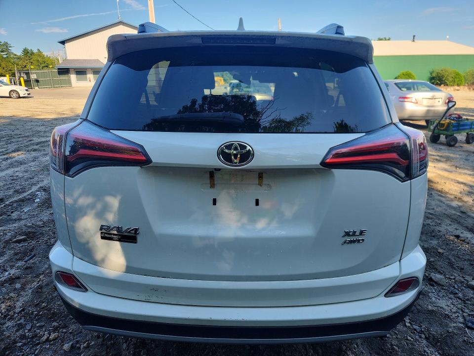 2017 Toyota Rav4 მანქანა იყიდება აუქციონზე, vin: 2T3RFREV2HW655329, აუქციონის ნომერი: 62831016