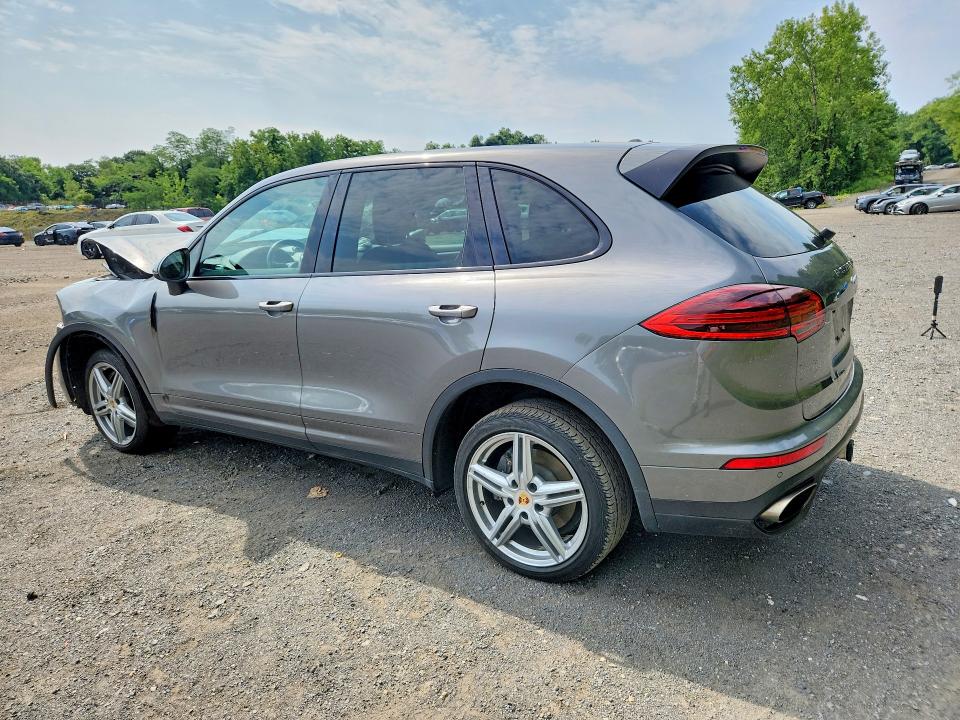 64050206 :رقم المزاد ، WP1AA2A20HKA90181 vin ، 2017 Porsche Cayenne مزاد بيع