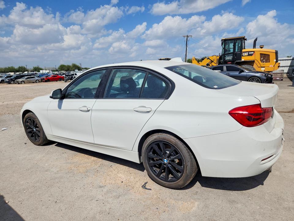 65219646 :رقم المزاد ، WBA8E1G30HNU16331 vin ، 2017 Bmw 320 مزاد بيع
