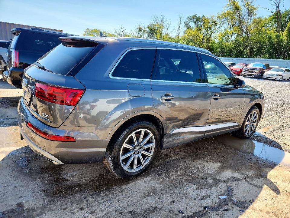 65997456 :رقم المزاد ، WA1VAAF77JD045440 vin ، 2018 Audi Q7 مزاد بيع