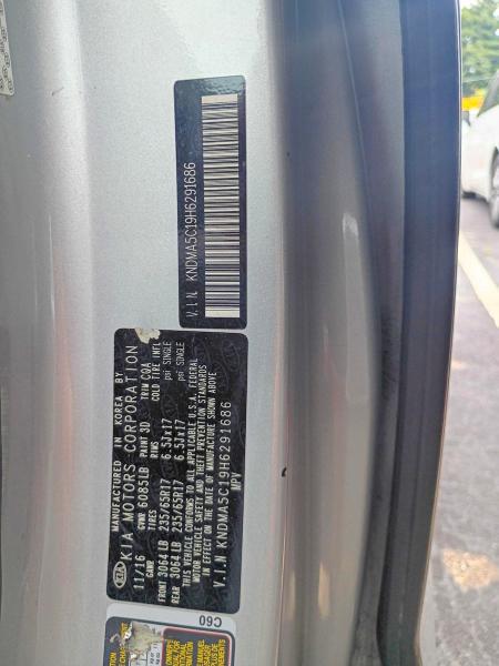 65013386 :رقم المزاد ، KNDMA5C19H6291686 vin ، 2017 Kia Sedona مزاد بيع
