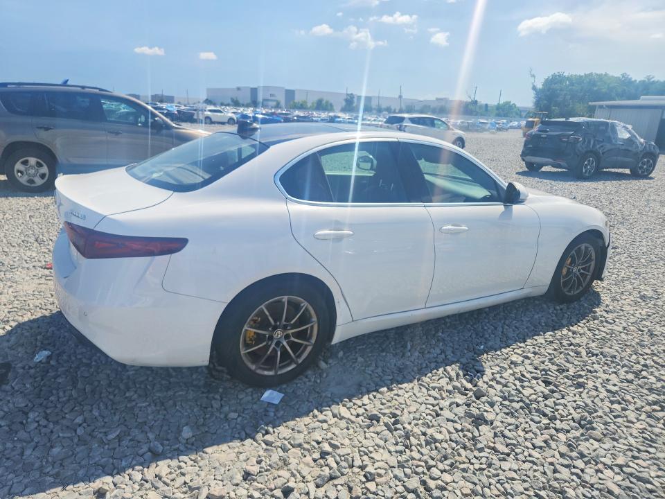Продаж на аукціоні авто 2018 Alfa Romeo Giulia, vin: ZARFAEBN2J7590021, номер лоту: 65606586