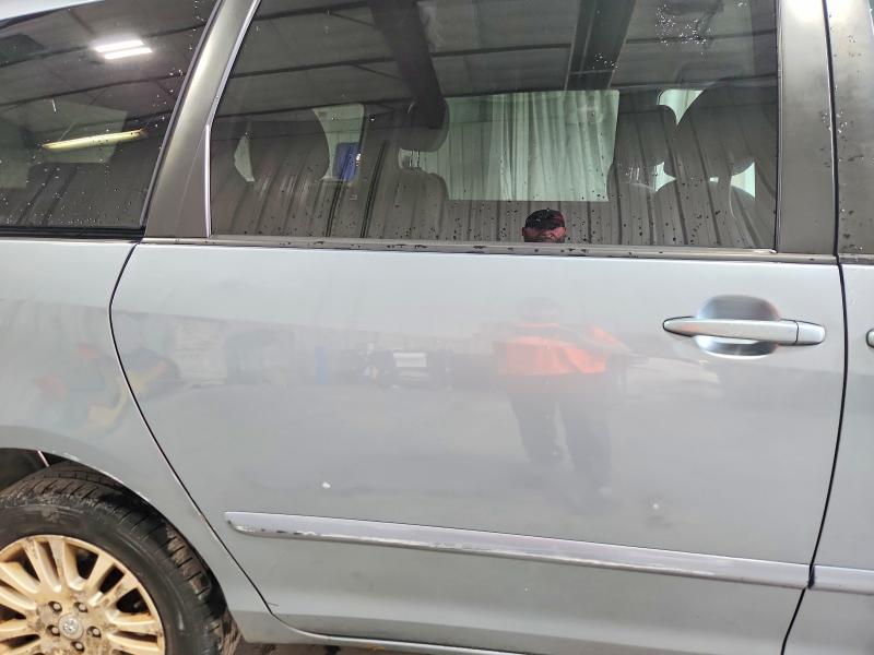 2010 Toyota Sienna მანქანა იყიდება აუქციონზე, vin: 5TDJK4CC2AS029087, აუქციონის ნომერი: 65208326