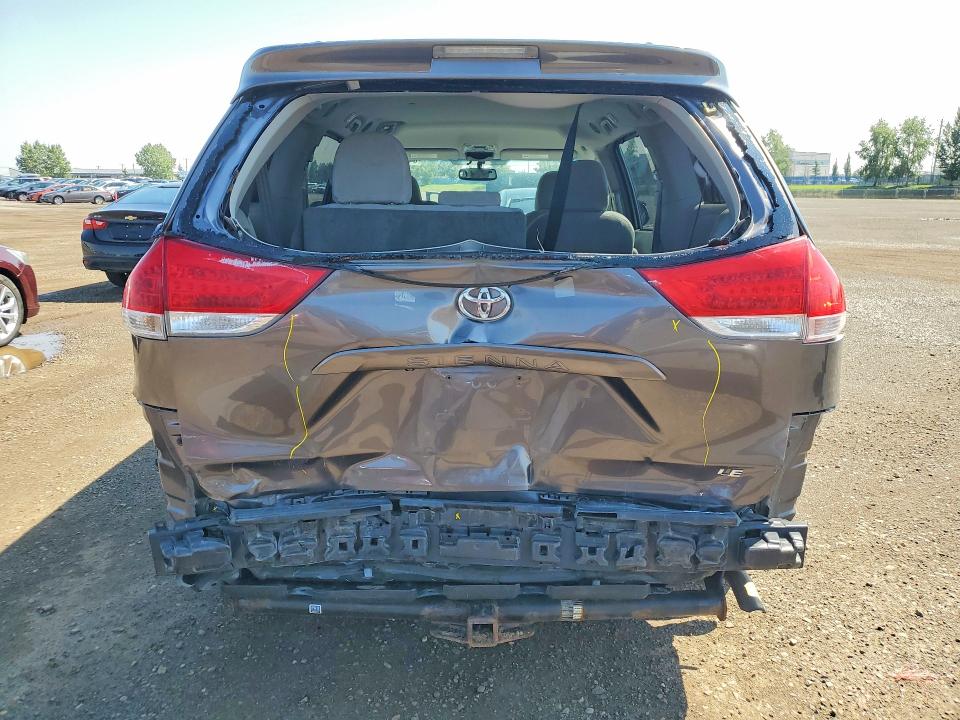 2013 Toyota Sienna მანქანა იყიდება აუქციონზე, vin: 5TDKK3DC1DS366559, აუქციონის ნომერი: 64560206