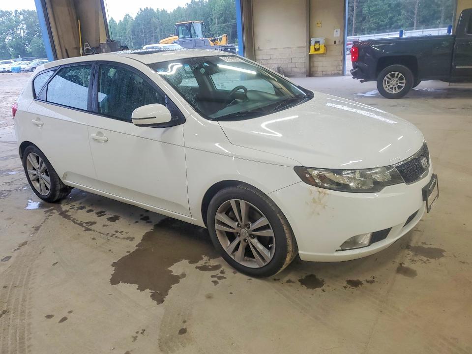 2011 Kia Forte5 მანქანა იყიდება აუქციონზე, vin: KNAFW5A33B5408817, აუქციონის ნომერი: 62819026