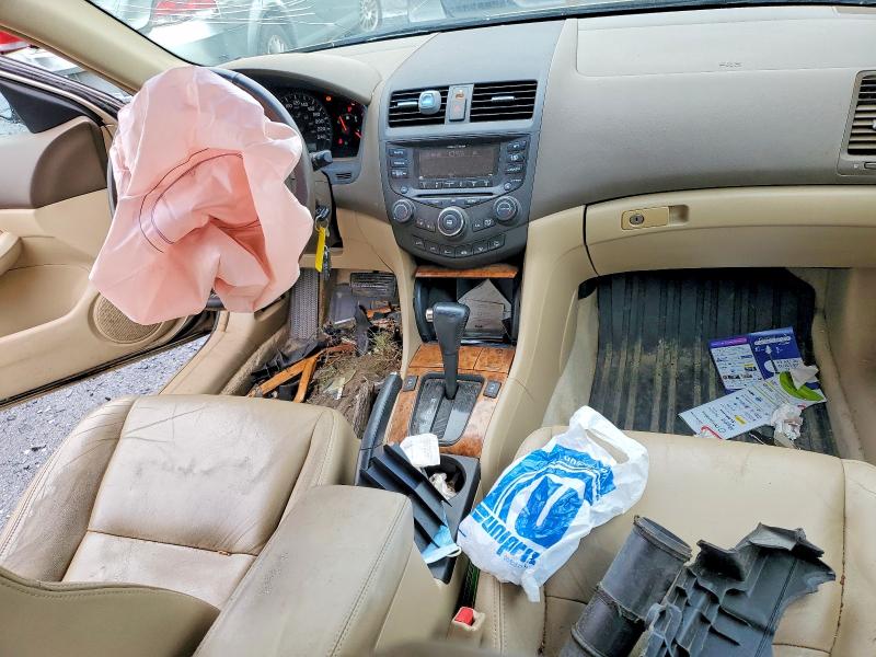 62018056 :رقم المزاد ، 1HGCM56605A805347 vin ، 2005 Honda Accord مزاد بيع