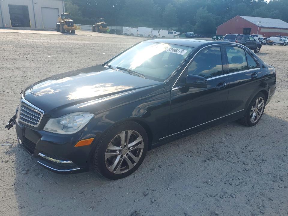 2013 Mercedes-benz C მანქანა იყიდება აუქციონზე, vin: WDDGF8AB4DR266415, აუქციონის ნომერი: 63988876