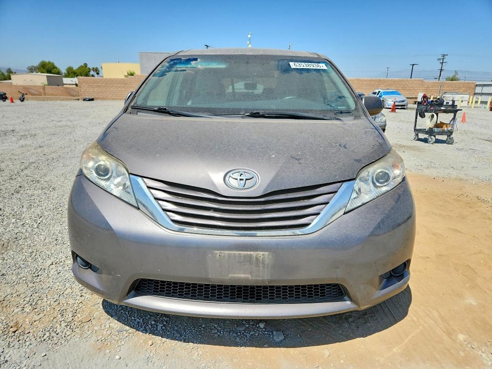 Aukcja sprzedaży 2017 Toyota Sienna, vin: 5TDKZ3DC1HS794715, numer aukcji: 63538936