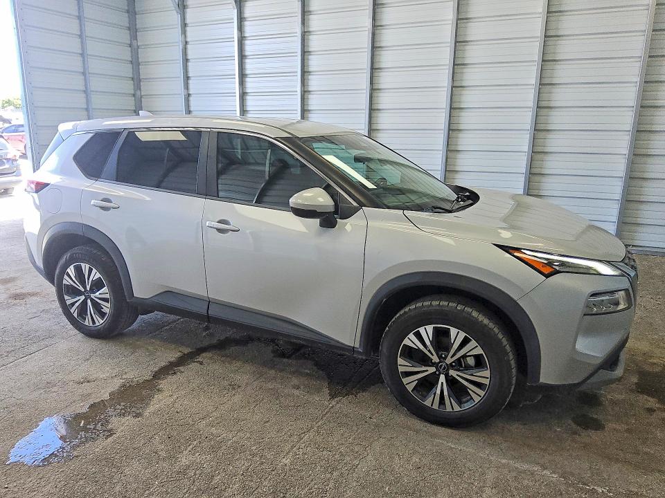 57057756 :رقم المزاد ، 5N1BT3BA7NC723157 vin ، 2022 Nissan Rogue مزاد بيع