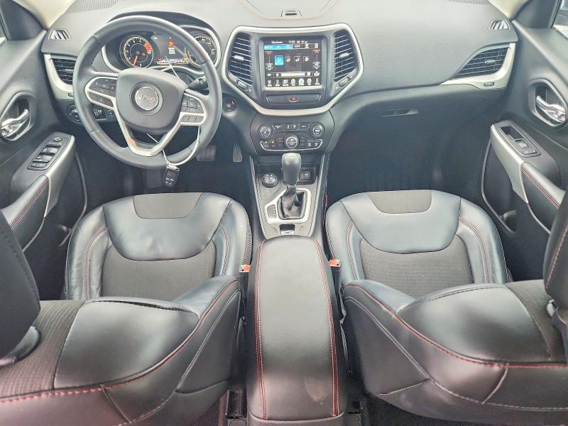 64021206 :رقم المزاد ، 1C4PJMBS0HW600219 vin ، 2017 Jeep Cherokee مزاد بيع