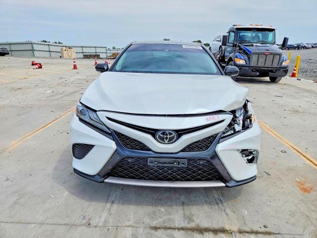 Aukcja sprzedaży 2018 Toyota Camry, vin: 4T1B61HK6JU147853, numer aukcji: 65692966