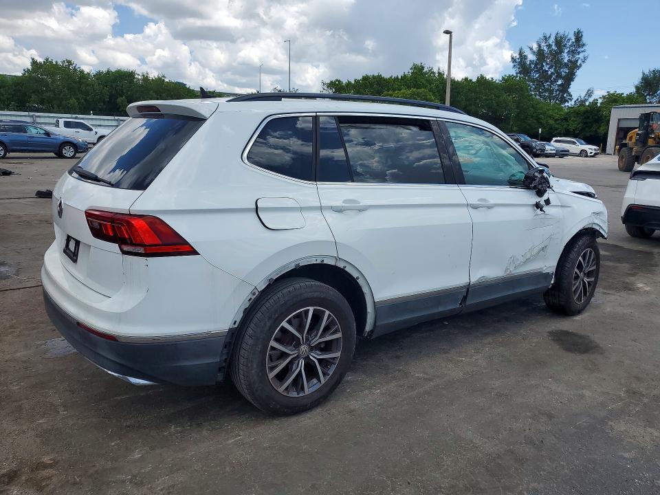 64341456 :رقم المزاد ، 3VV3B7AX4LM001652 vin ، 2020 Volkswagen Tiguan مزاد بيع
