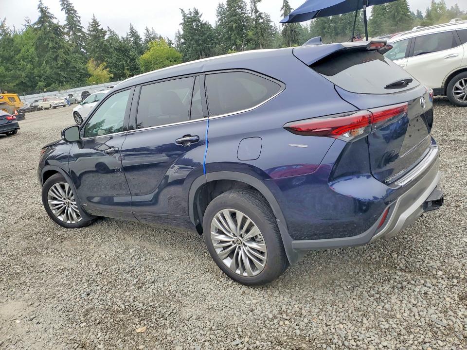 Продажа на аукционе авто 2025 Toyota Highlander Hybrid, vin: 5TDEBRCH1SS662062, номер лота: 64481466