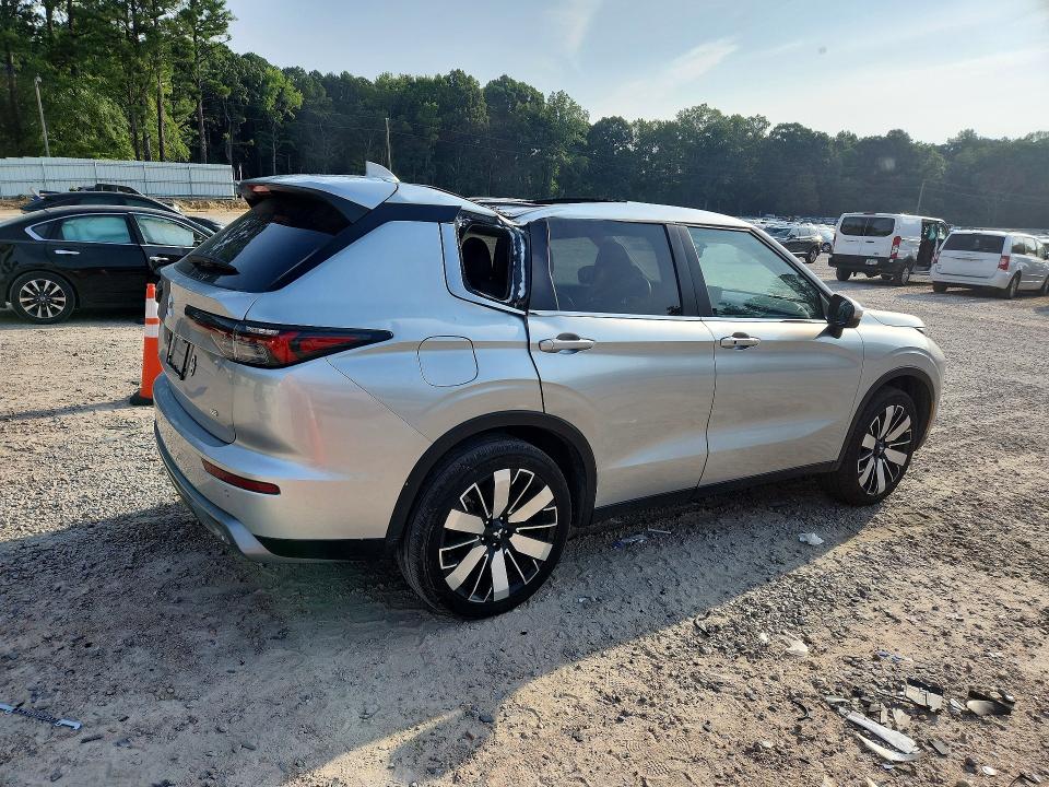 2025 Mitsubishi Outlander მანქანა იყიდება აუქციონზე, vin: JA4J3VA86SZ013390, აუქციონის ნომერი: 63343806