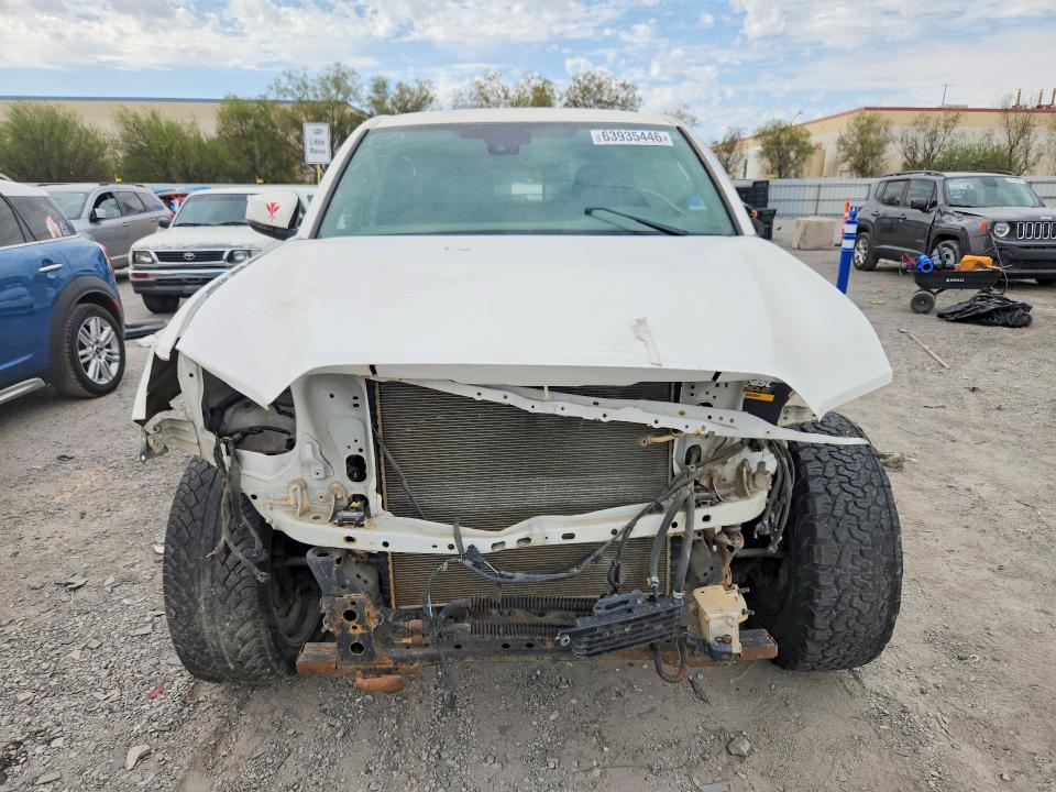 Продажа на аукционе авто 2018 Toyota Tacoma, vin: 3TMCZ5AN8JM164010, номер лота: 63935446