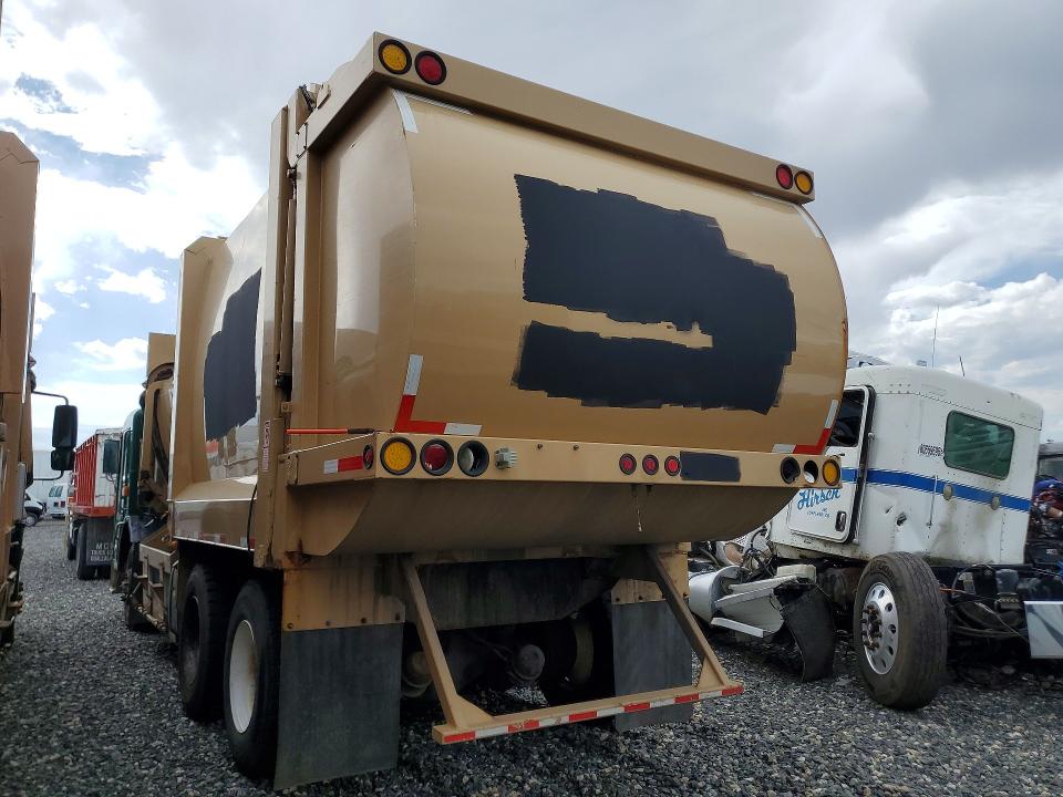65701216 :رقم المزاد ، 3BPZL00X69F719201 vin ، 2009 Peterbilt 320 مزاد بيع
