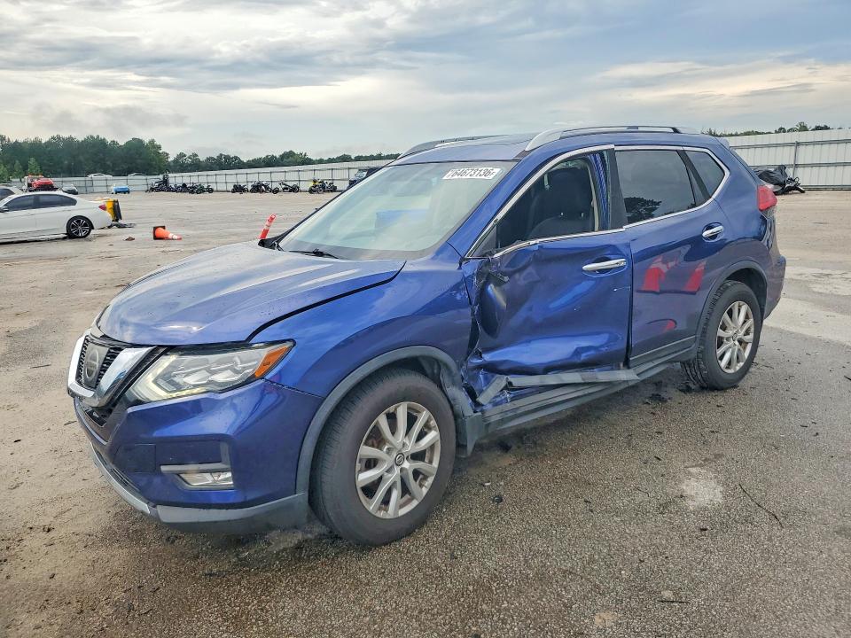 2017 Nissan Rogue მანქანა იყიდება აუქციონზე, vin: 5N1AT2MV5HC763487, აუქციონის ნომერი: 64673136