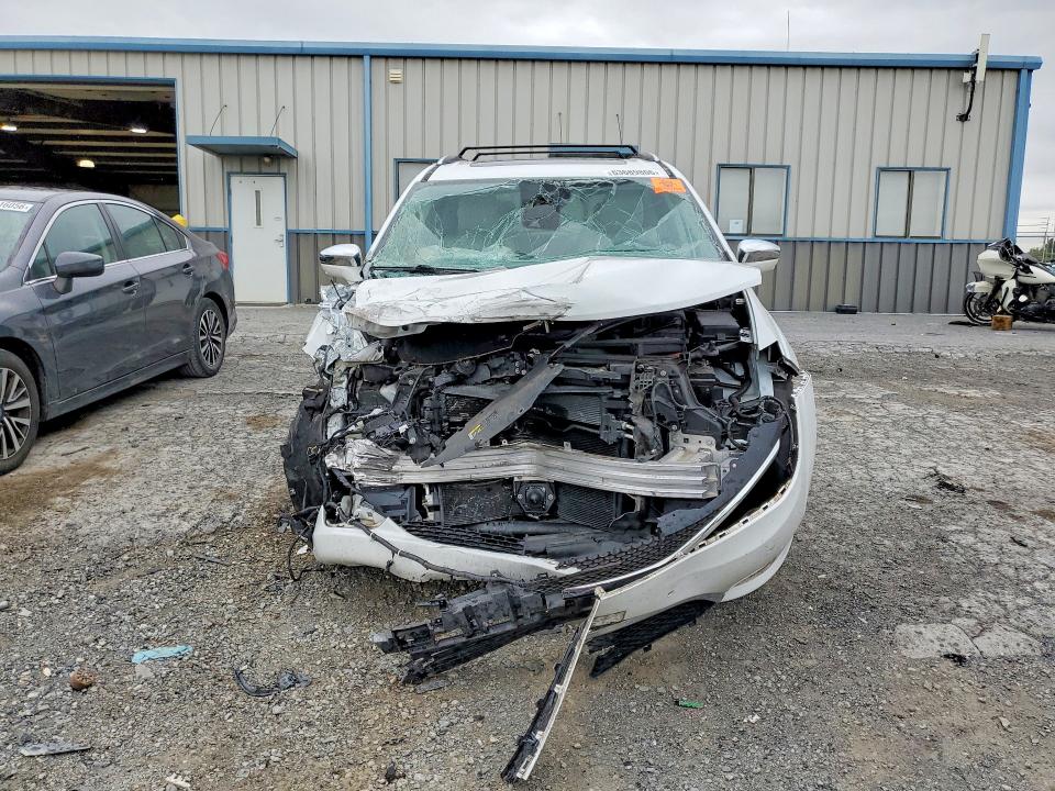2017 Chrysler Pacifica მანქანა იყიდება აუქციონზე, vin: 2C4RC1GG6HR817319, აუქციონის ნომერი: 63689806